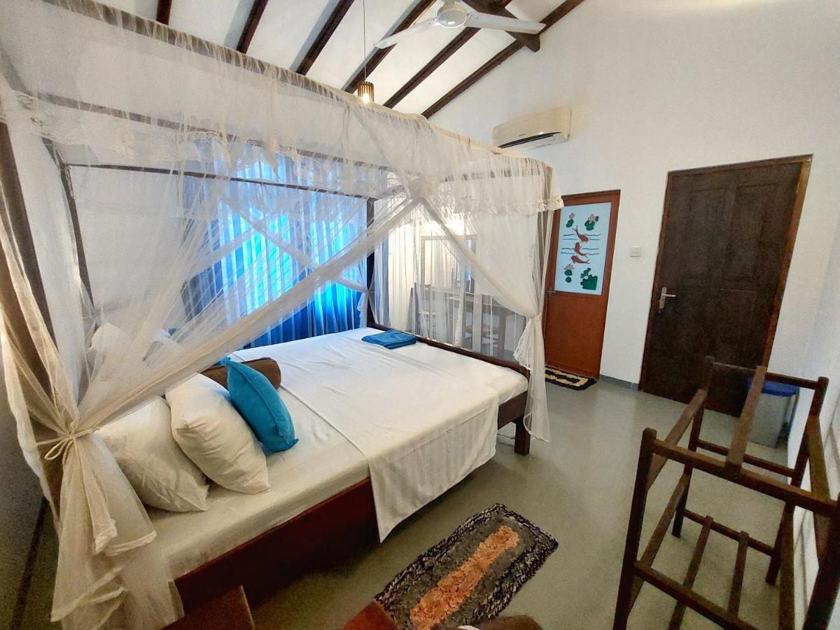 Sweden Inn Guesthouse ฮิกคาดูวา ภายนอก รูปภาพ