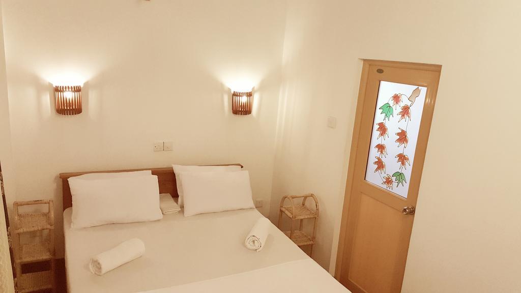 Sweden Inn Guesthouse ฮิกคาดูวา ห้อง รูปภาพ