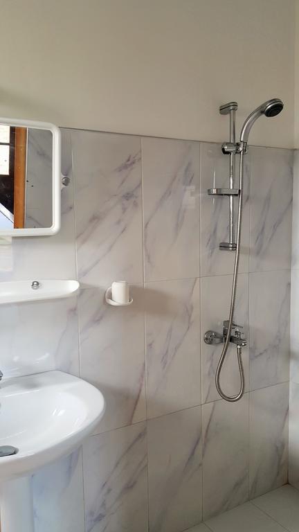 Sweden Inn Guesthouse ฮิกคาดูวา ห้อง รูปภาพ
